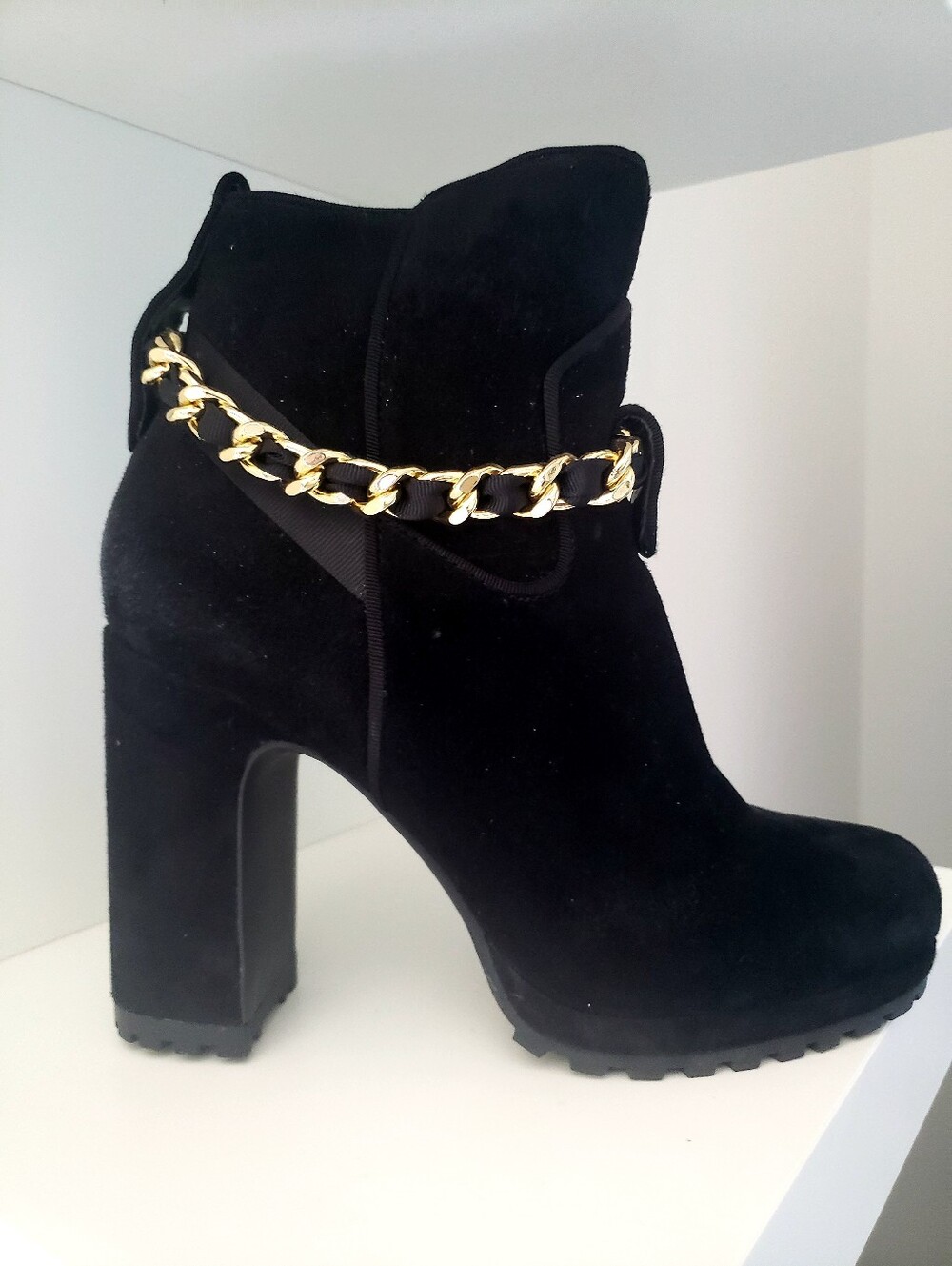 Karl Lagerfeld Paris "LARK" Black Kid Suede Booties 7
